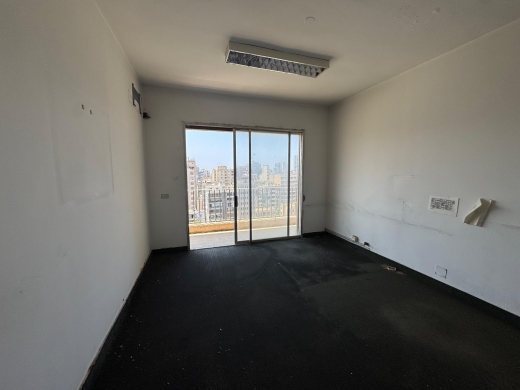 Great Deal! Spacious Apartment For Rent in Verdun, Beirut — 8