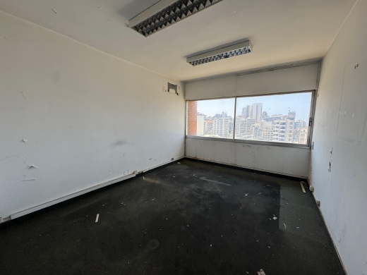 Great Deal! Spacious Apartment For Rent in Verdun, Beirut — 2
