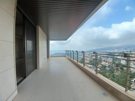 Unfurnished Apartment With a Nice View For Rent in Qornet El Hamra — 3