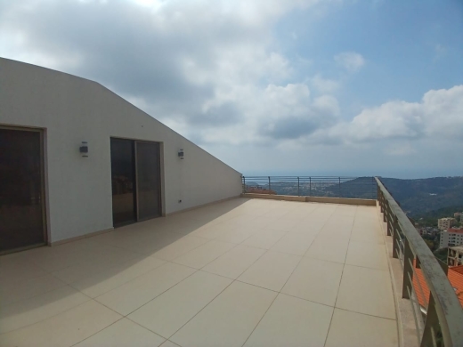 Unfurnished Roof Apartment With a Nice View For Rent in Qornet El Hamra — 6