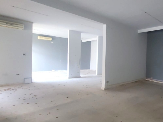 Exclusive!! 500 SQM Showroom For Sale in Sahel Alma — 5