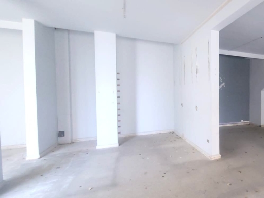 Exclusive!! 500 SQM Showroom For Sale in Sahel Alma — 3