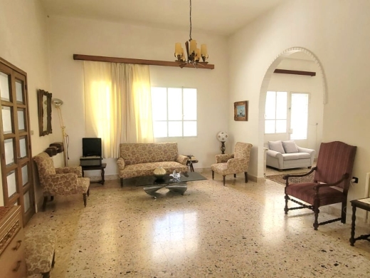 Traditional House With Spacious Garden For Sale in Klayaat — 8