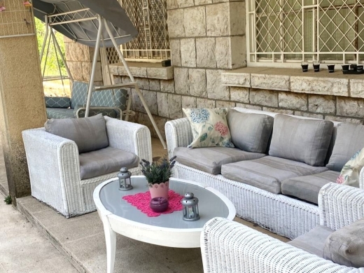 Traditional House With Spacious Garden For Sale in Klayaat — 5