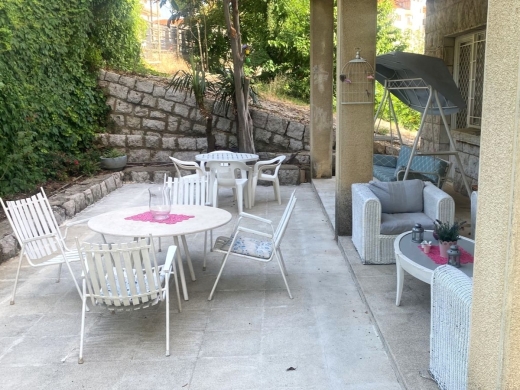 Traditional House With Spacious Garden For Sale in Klayaat — 4