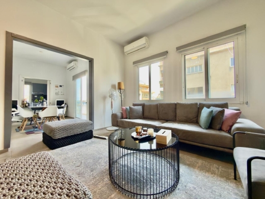 Charming & Furnished Apartment For Sale in Achrafieh, Saydeh