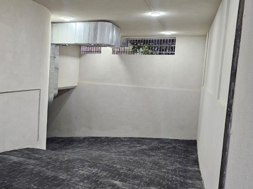 Warehouse in a Prime Location For Sale in Baabda — 10