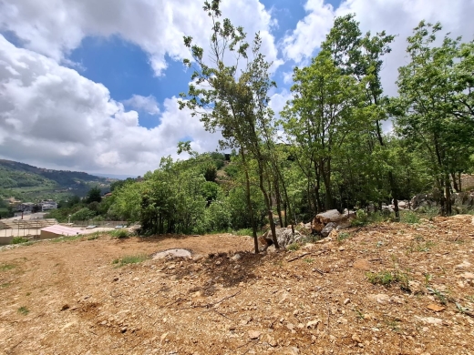 825 sqm Land for sale in Kfarzebian