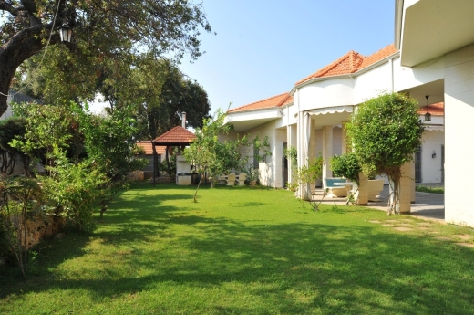 Amazing Luxurious Castle with Garden & Pool For Sale in Batroun, Wajeh El Hajar