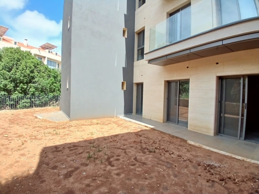 High-End Apartment with Sea and Mountain View For Sale in Roumie