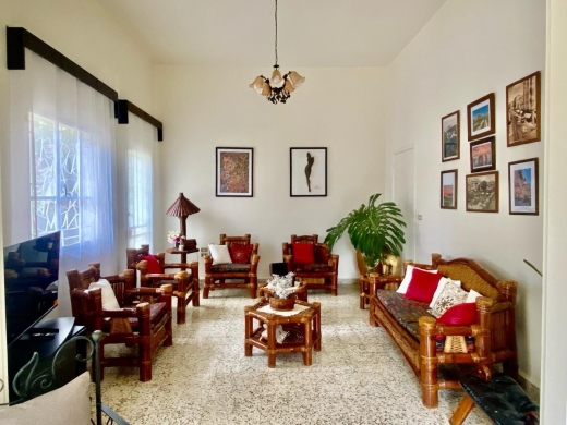 Stand Alone House with Beautiful Garden For Sale in Aamchit — 2