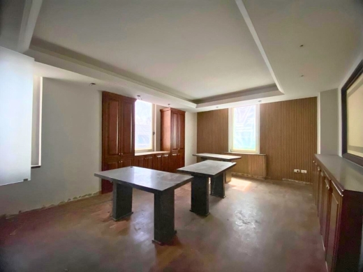 Office For Sale in a Commercial Building in Verdun, Beirut — 4