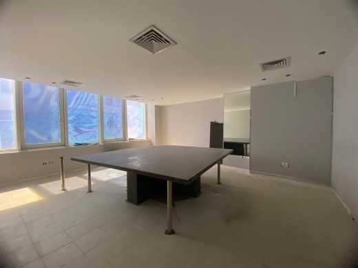 Office For Sale in a Commercial Building in Verdun, Beirut — 3