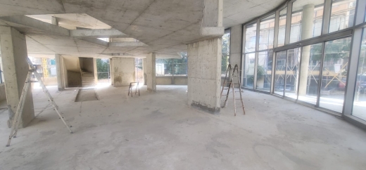 New! Showroom in Prime Location For Sale in Mazraat Yachouh