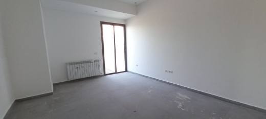 A Deluxe Apartment for Rent in Adma with Garden and Open Sea View — 13