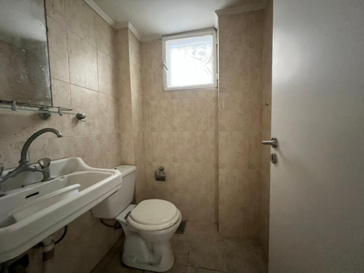 Great Potential! 2-Bedroom Apartment with Terrace For Sale in Achrafieh, Sassine — 6