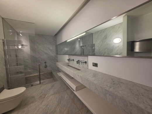 Luxurious Furnished Duplex For Sale in Yacht Club, Down Town — 6