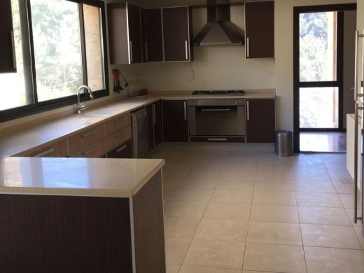 Furnished Villa With Garden & Mountain View For Rent in Shalimar, Baabdat — 19