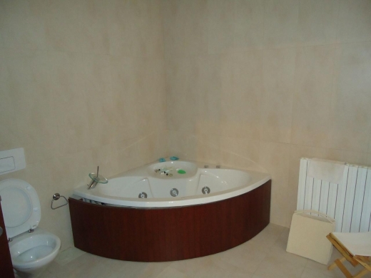 Furnished Villa With Garden & Mountain View For Rent in Shalimar, Baabdat — 21