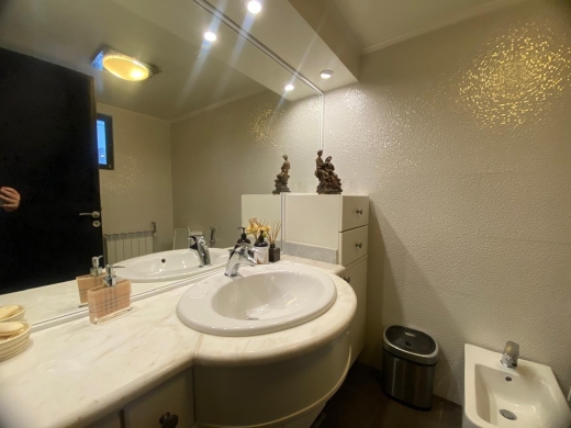 Luxury Living! Unfurnished 3-Bedroom Apartment For Rent in Uneso — 19