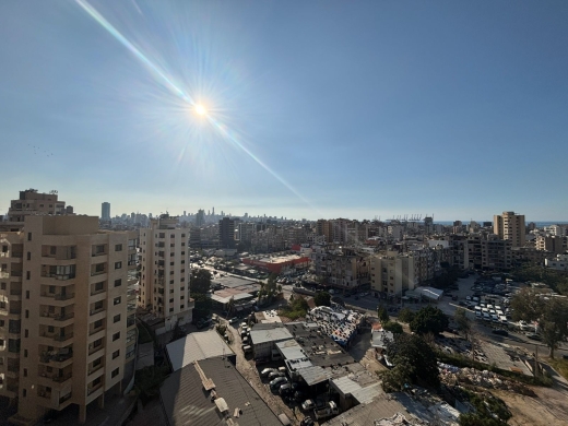 An Unfurnished Apartment For Sale in Jdeideh