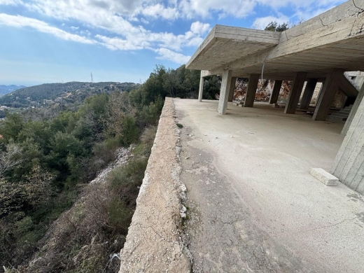 A 900 SQM Land With Permit For Sale in Chahtoul — 3