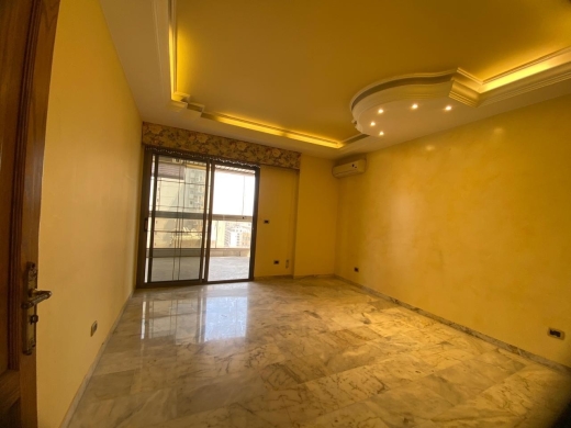 High-End Apartment with Mountain View For Sale in Clemenceau, Ras Beirut — 11