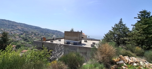 A 1,150 SQM Land With Old House For Sale in Ain kharoube, Bikfaya