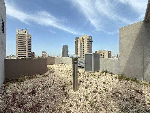 Modern Loft with Terrace & City View For Sale in Achrafieh, Carré D'or — 4