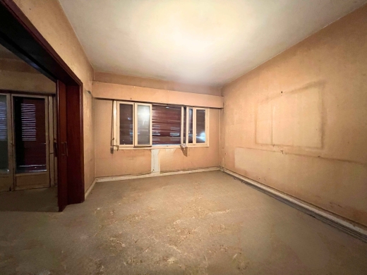 3-Bedroom Apartment For Sale in Achrafieh, Hotel Alexandre — 2