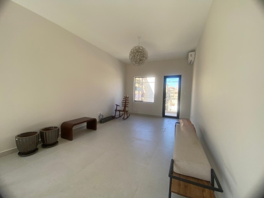 Cozy & Sunny Apartment For Rent in Verdun, Beirut