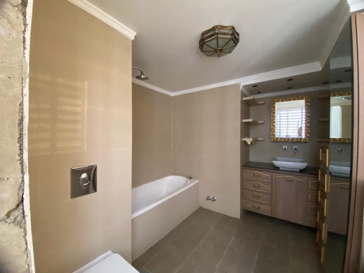 Spacious Apartment with Amazing Open City View For Rent in Koraytem, Ras Beirut — 13