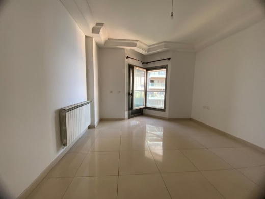 Amazing Apartment Mountain & Sea View For Sale in Ain El Mreisseh, Ras Beirut — 12