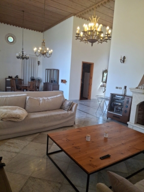 Traditional Lebanese House For Sale in Smar Jbeil, Batroun