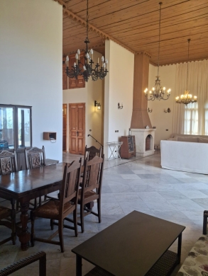 Traditional Lebanese House For Sale in Smar Jbeil, Batroun — 14