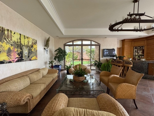 Luxurious Furnished Villa For Sale in A Prime Location in Monteverde — 26