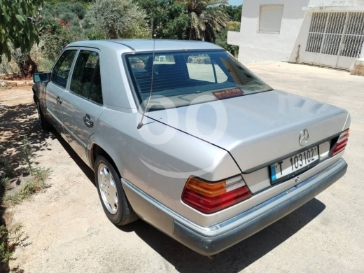 Mercedes-Benz موديل ١٩٩٢ — 3