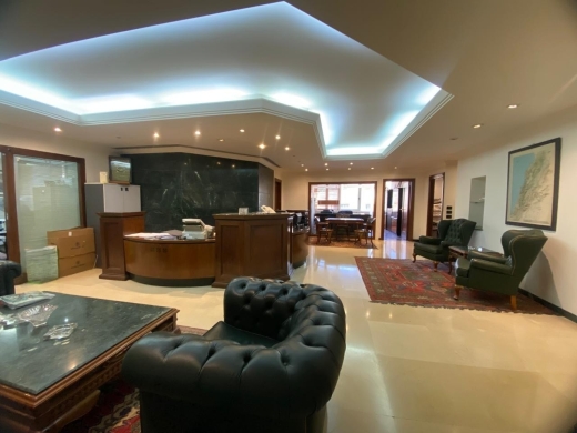 Spacious & Unfurnished Office For Sale in Commercial Building in Verdun, Beirut — 2