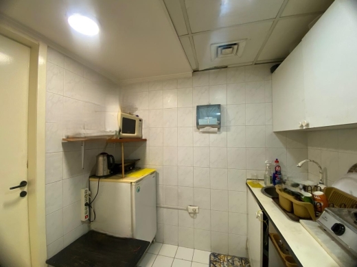 Spacious & Unfurnished Office For Sale in Commercial Building in Verdun, Beirut — 7