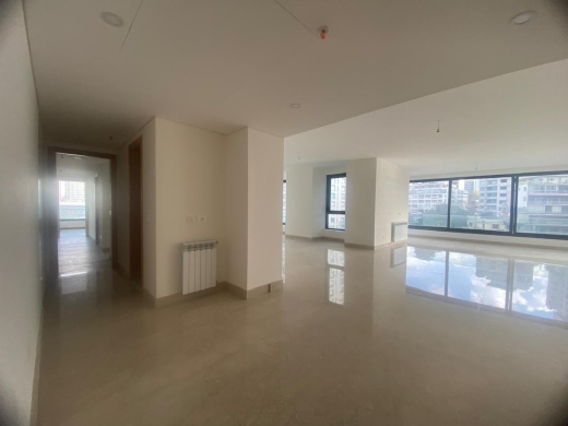 Luxury Living! Apartment with Sea & City View For Rent in Clemenceau, Ras Beirut — 6