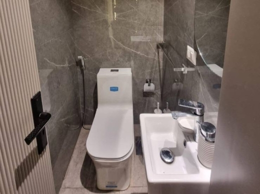 Cozy & Furnished Apartment For Sale in Calm Area in Mar Elias, Beirut — 9