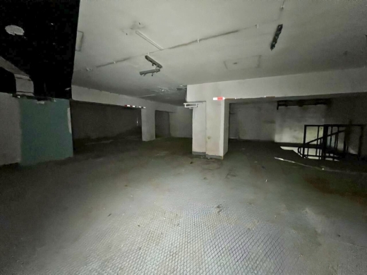 Amazing 900 SQM Shop For Rent in Achrafieh, Alexandre area — 4