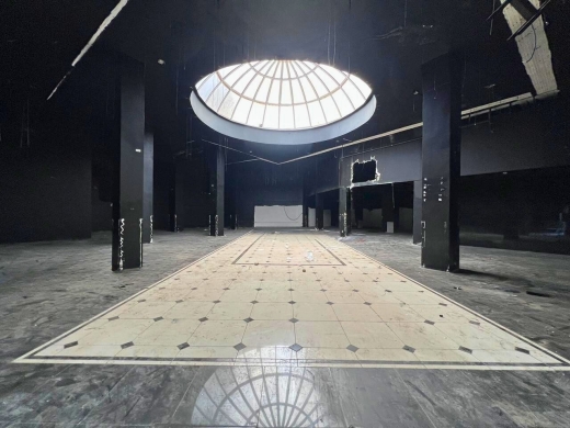 Amazing 900 SQM Shop For Rent in Achrafieh, Alexandre area — 3