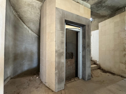 A 660 SQM Building For Sale in Ain Najem — 4