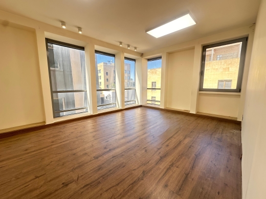 285 SQM Ready to Move-in Office For Rent Downtown — 2
