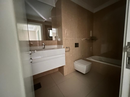 Spacious Apartment With a Terrace For Sale in Achrafieh, Saydeh — 8