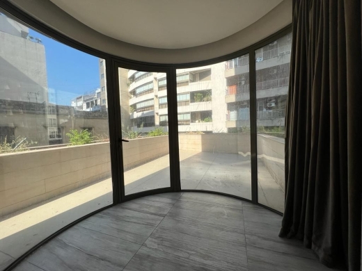 Spacious Apartment With a Terrace For Sale in Achrafieh, Saydeh — 4