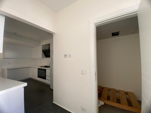 Bright 3-Bedroom Apartment For Rent in Kontari, Ras Beirut — 6
