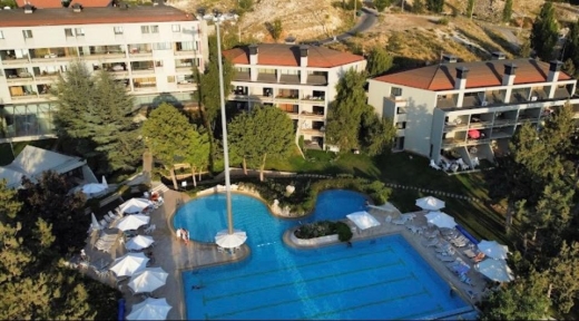 Beautiful 3-Bedroom Chalet For Sale in Tilal Kfarzebian — 14