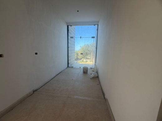 Exclusive! An Individual Villa For Sale in Ebrin, Batroun — 16